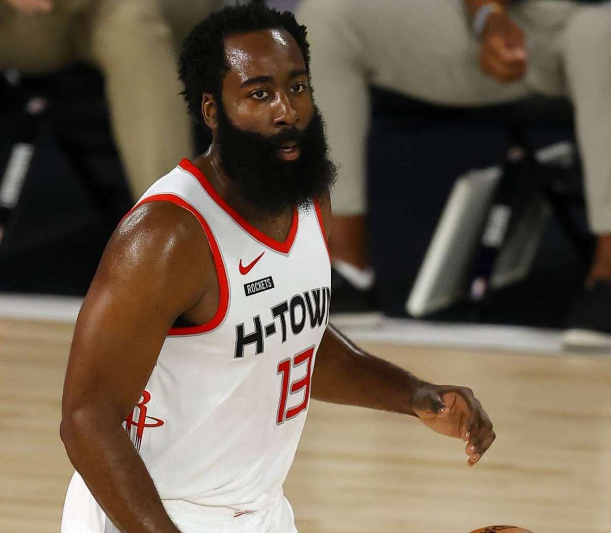 耳欲聋的加 耳欲聋的加